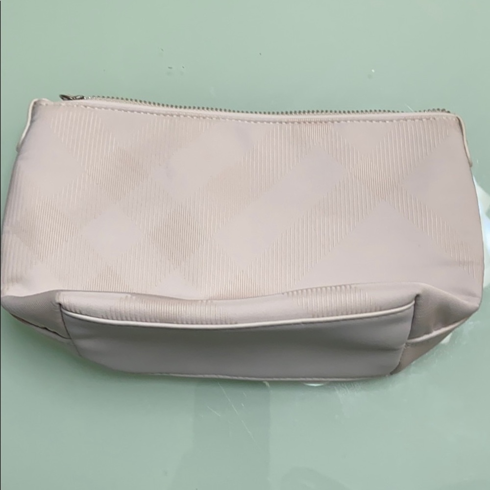 New Burberry Beauty cosmetic bag gray tone